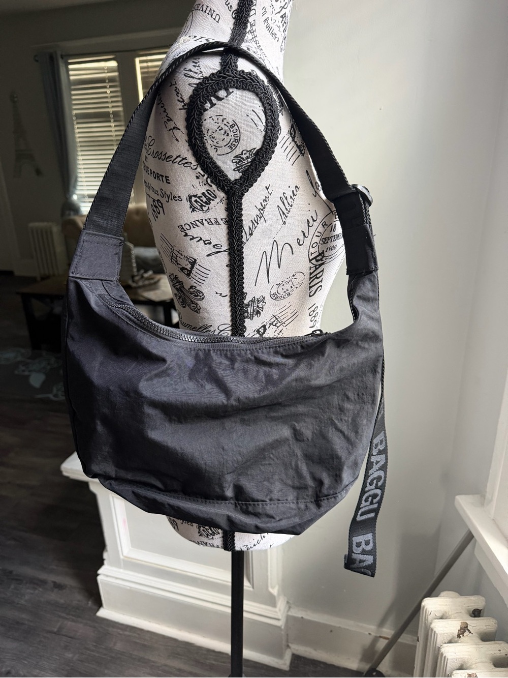BAGGU Black Nylon Messenger Bag with Branded Strap